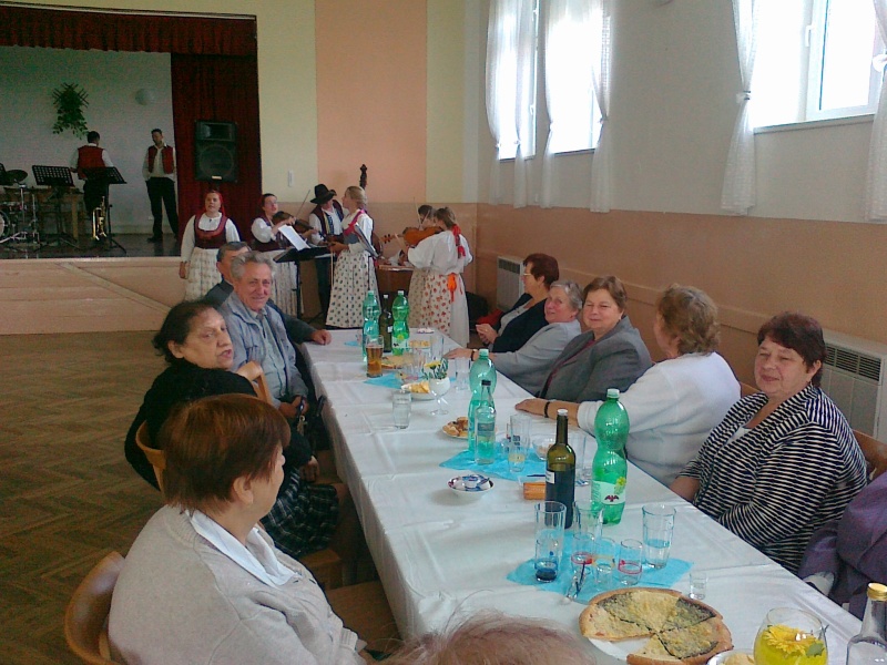 P��telsk� posezen� se seniory na Vlachov� Lhot� 25.09.2016